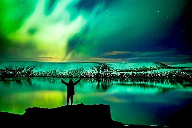 Northern Lights Night Tour from Reykjavik - Photographing the Northern Lights