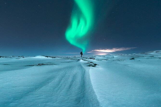 Northern Lights Small-Group Tour with Free Photos & Hot Chocolate - How the free aurora photos work