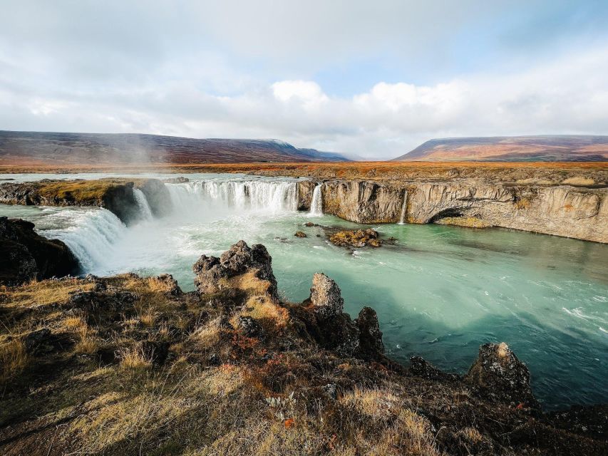 Port Akureyri: Godafoss Waterfall, Myvatn and Baths Tour - Skútustaðagígar and the strange shape of pseudo craters