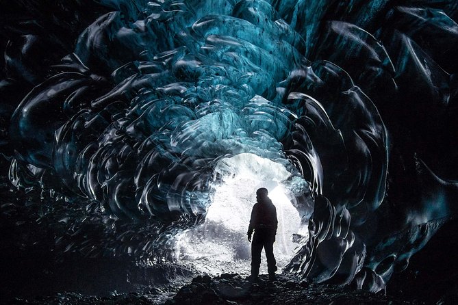 Private 2-Day Glacier Lagoon, Ice Cave and Northern Lights - The overnight stop: useful comfort after a full day