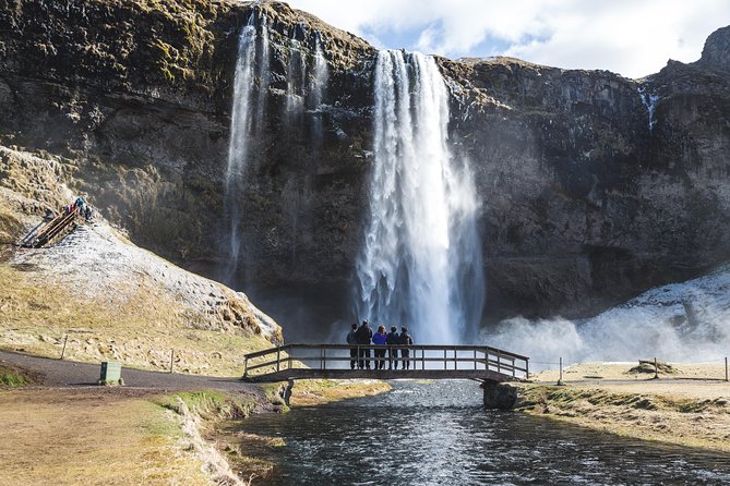 Private 2-Day Glacier Lagoon, Ice Cave and Northern Lights - Price, group size, and what you are really buying
