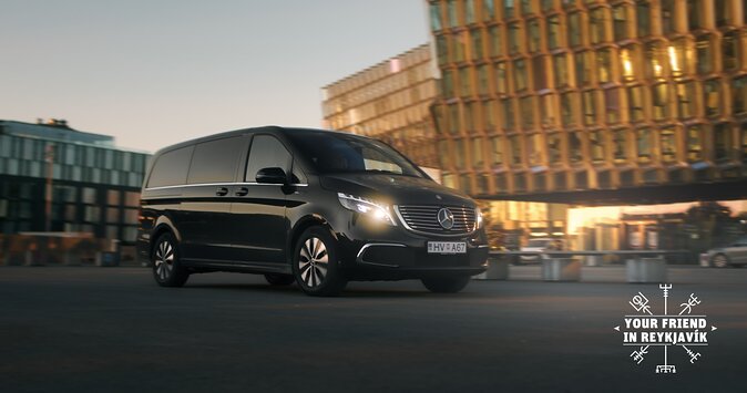 Private 3 Hours Tour with Airport Transfer in Reykjavik - A private guide changes the pace