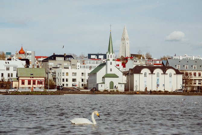 Private Airport Transfer from Keflavik airport to hotels in Reykjavik area - From Keflavik Airport to Reykjavik without the usual airport shuffle