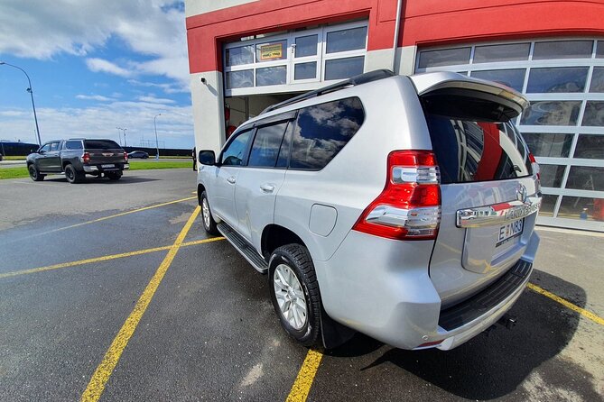 Private Airport Transfer (one way) - Why a private Keflavik transfer can be worth the money