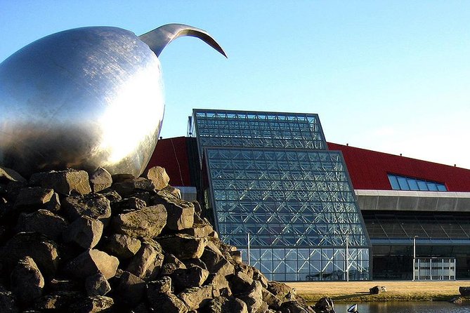 Private Airport Transfer - The 50-minute drive across Reykjanes