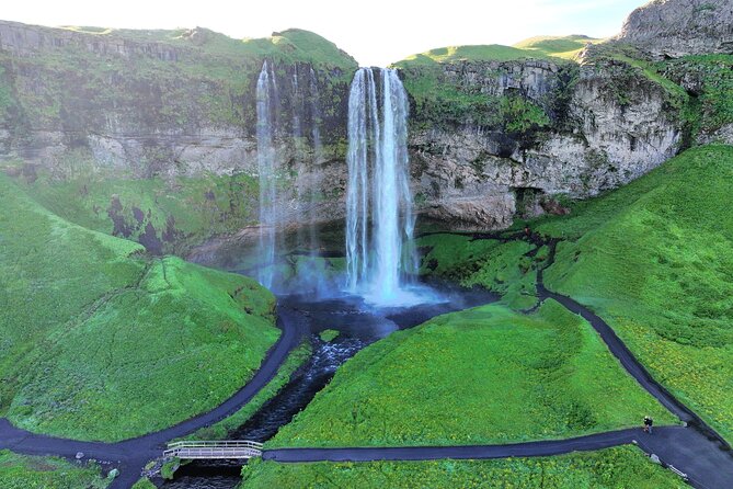 Private Classic South Coast Tour - Seljalandsfoss, the waterfall you can walk behind