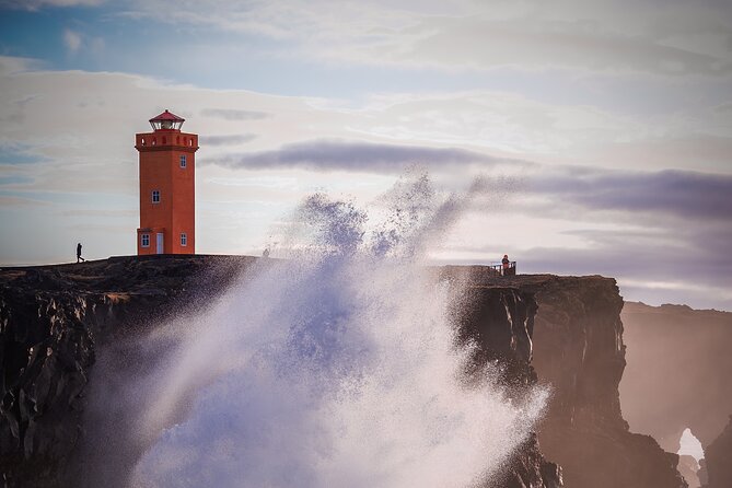 Private day tour in Snaefellsnes Peninsula - Skarðsvík Beach and Svörtuloft Lighthouse