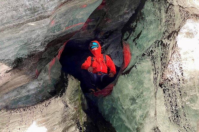 Private Extreme Encounter w/ ropes on Sólheimajökull Glacier - Walking across changing blue ice