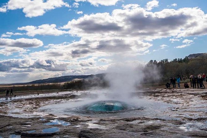Private Golden Circle Classic Tour from Reykjavik - Weather, comfort, and what to pack