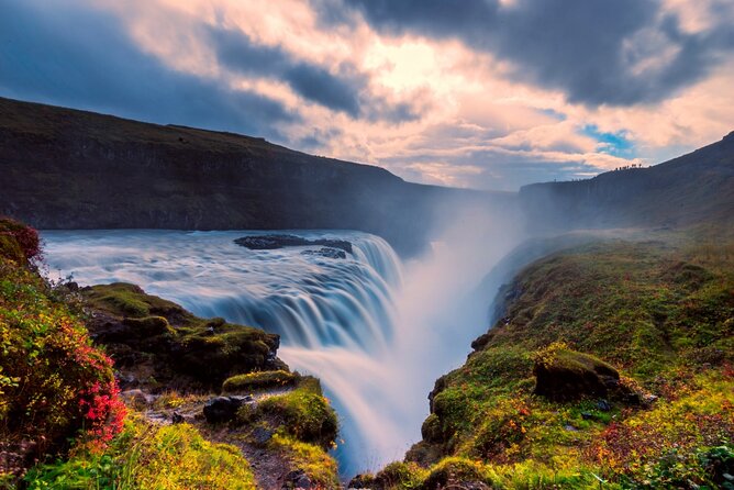 Private Golden Circle Tour by Luxury SUV from Reykjavik - Strokkur and the Geysir geothermal area
