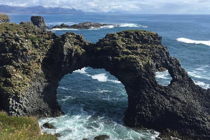 Private Snæfellsnes Peninsula day tour with 6+ Attractions - Kirkjufellsfoss: a short walk to a famous view