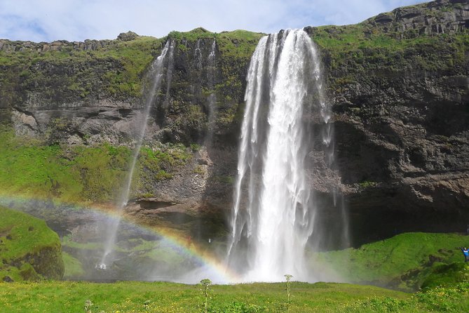 Private South Coast Tour from Reykjavik - Seljalandsfoss: walk behind the water