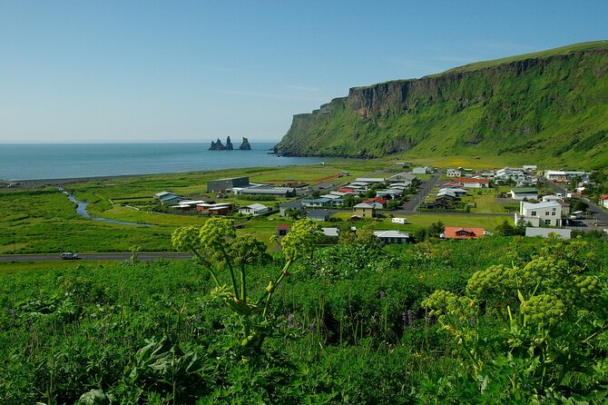 Private South Coast Tour of Iceland Including 6+ Main Attractions - Vik: a useful pause in the middle of the day