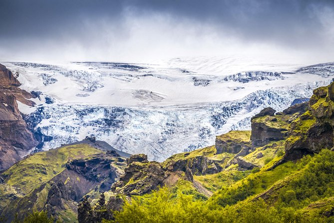 Private Thorsmork Super Jeep Tour - Gigjokull adds volcanic force to the scenery