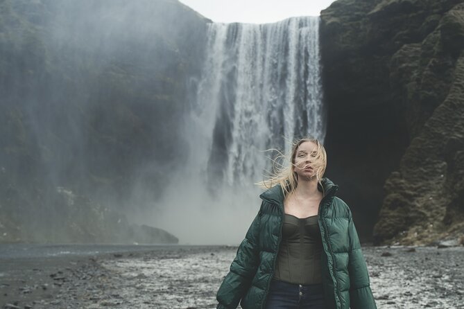 Private tour to the South Coast of Iceland - Seljalandsfoss: walking behind a curtain of water