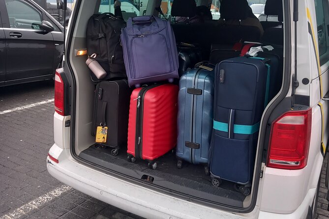 Private Transfer from Keflavik Airport to Reykjavik/surrounding - Who will get the most from this service