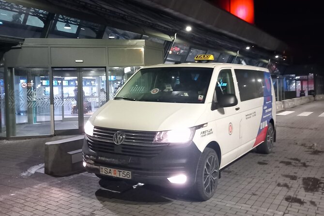 Private Transfer from Reykjavik/surrounding to Keflavik Airport - Why the private pickup matters