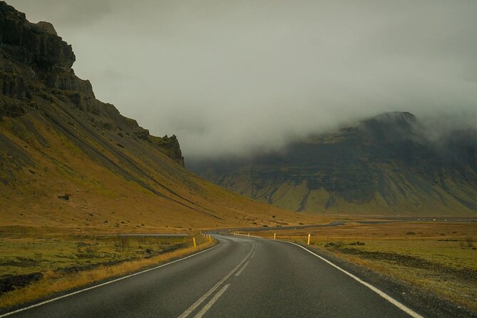 Private Transfer Keflavik Airport To Reykjavik Pick or Drop - Why a private airport ride can help in Iceland