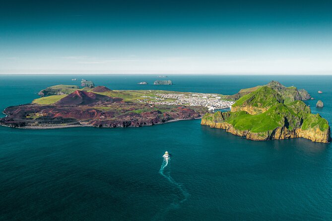Puffin and Volcano Tour with Ebbi - Why Heimaey deserves a tour of its own