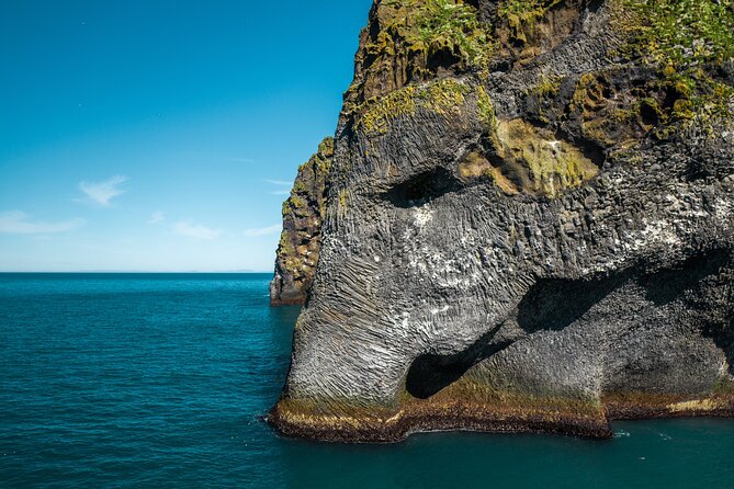 Puffin and Volcano Tour with Ebbi - Sprangan: a glimpse of island courage