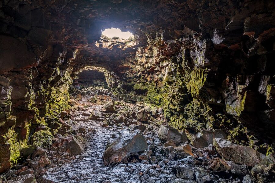 Raufarhólshellir: Lava Falls Adventure Tour - Into the 1.3-kilometer lava tube