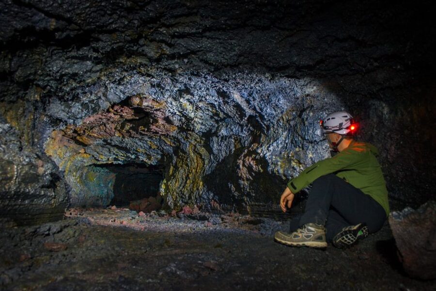 Raufarhólshellir: Lava Falls Adventure Tour - How to prepare for the cave