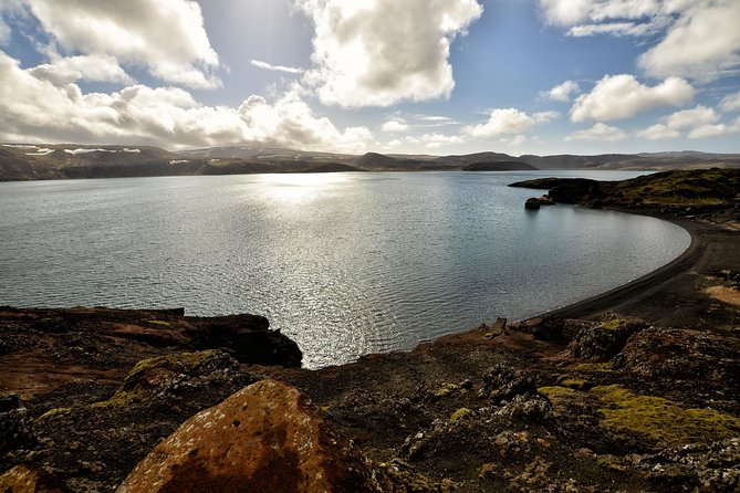 Reykjanes Geopark Small-Group Tour with Airport Transfer - Grænavatn and the color of a volcanic crater