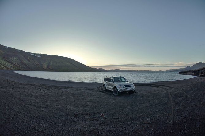 Reykjanes secret G spots - raw edition - Crawling through Leidarendi Cave