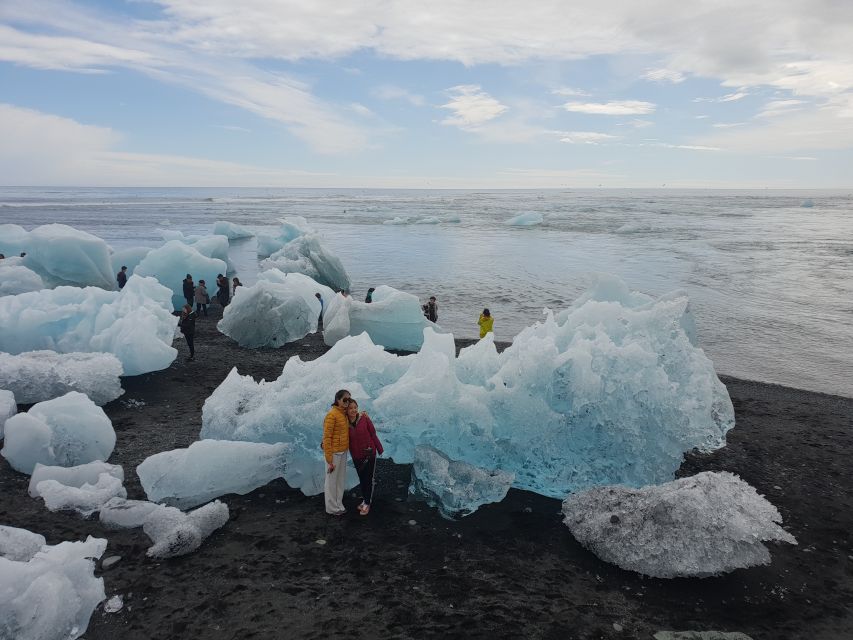 Reykjavík: 2-Day Tour with Icebergs, Glaciers & Waterfalls - Hofskirkja and Fjadrargljufur add a quieter second day