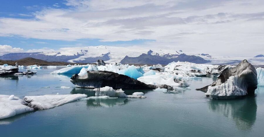 Reykjavík: 2-Day Tour with Icebergs, Glaciers & Waterfalls - Seljalandsfoss and Gljufrabui: two waterfalls with different personalities