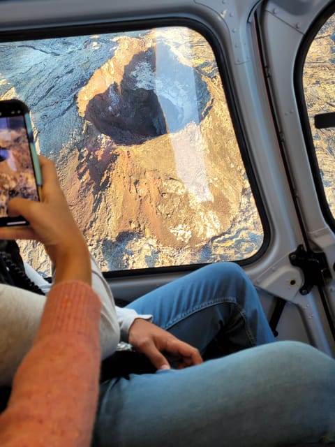 Reykjavik: 45-Minute Volcano Sightseeing Helicopter Tour - Thirty minutes over the Reykjanes Peninsula