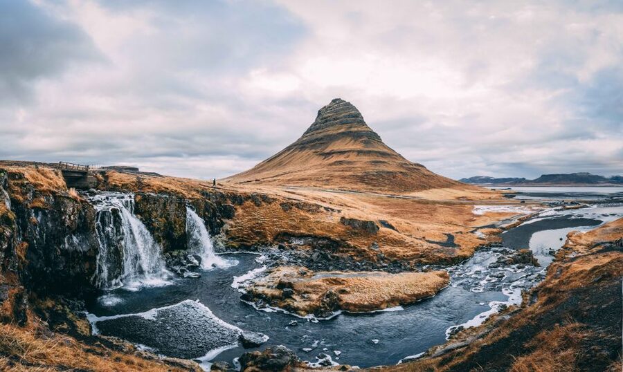 Reykjavik: 8-Day Small Group Circle of Iceland Tour - Day One: Geysers, Gullfoss, and Þingvellir