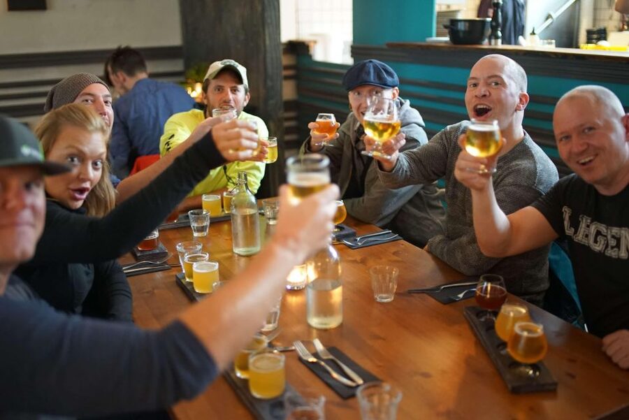 Reykjavik: Beer and Booze Tour - A brief look around Ingólfur Square