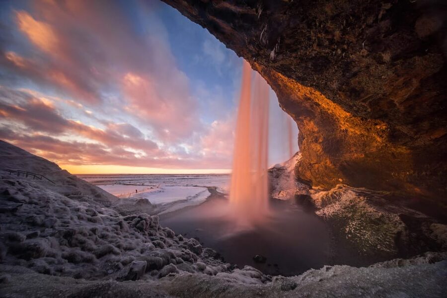 Reykjavik: Glacier Hike & South Coast Day Tour - The Reykjavík pickup and the long road south