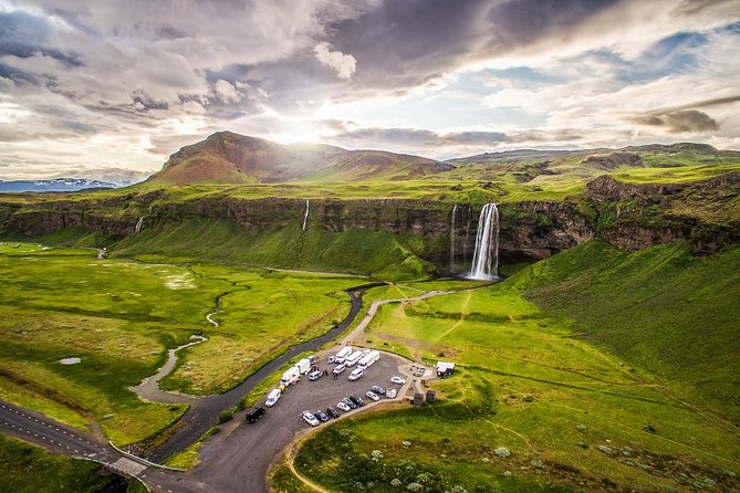 Reykjavik: Glacier Lagoon, Diamond Beach & South Coast Day Tour - Guides and drivers make a real difference