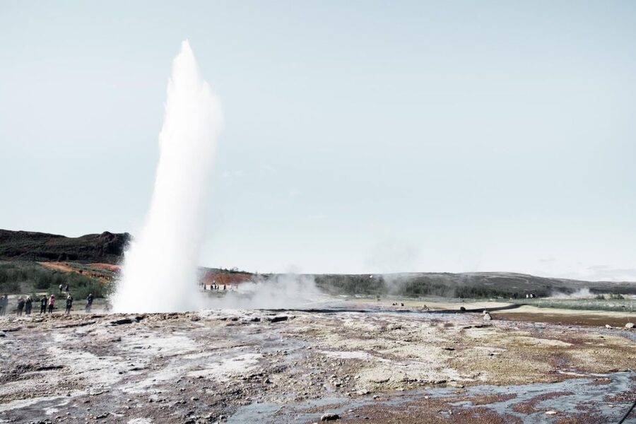 Reykjavík: Golden Circle, Blue Lagoon, and Aurora Tour - Kerið crater: a quick look into volcanic Iceland