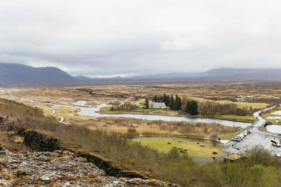 Reykjavik: Golden Circle, Crater & Blue Lagoon Minibus Tour - Geysir and Strokkur: geothermal action on a timer