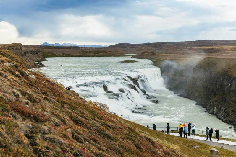 Reykjavik: Golden Circle, Kerid, and Fridheimar Minibus Tour - Key points to know before booking