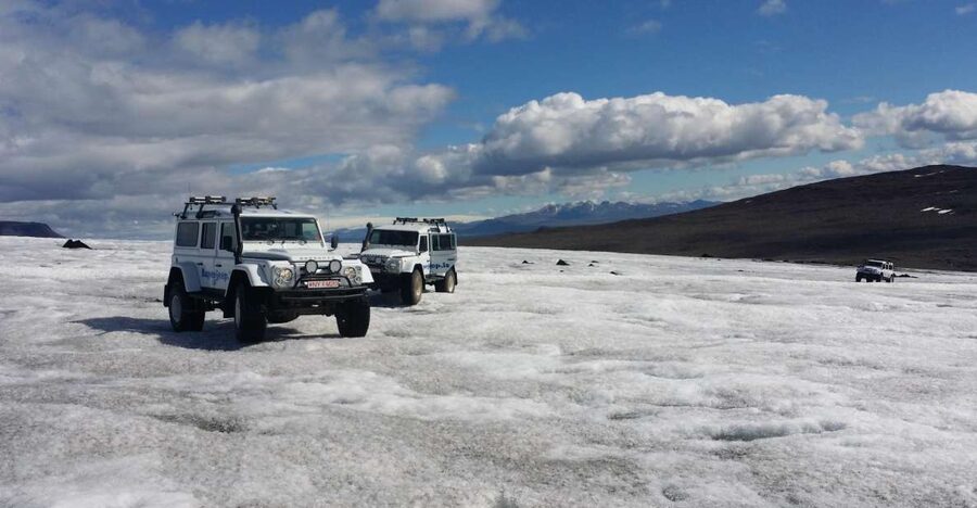 Reykjavik: Golden Circle & Langjökull Glacier on a Jeep - Watching Strokkur erupt at Haukadalur