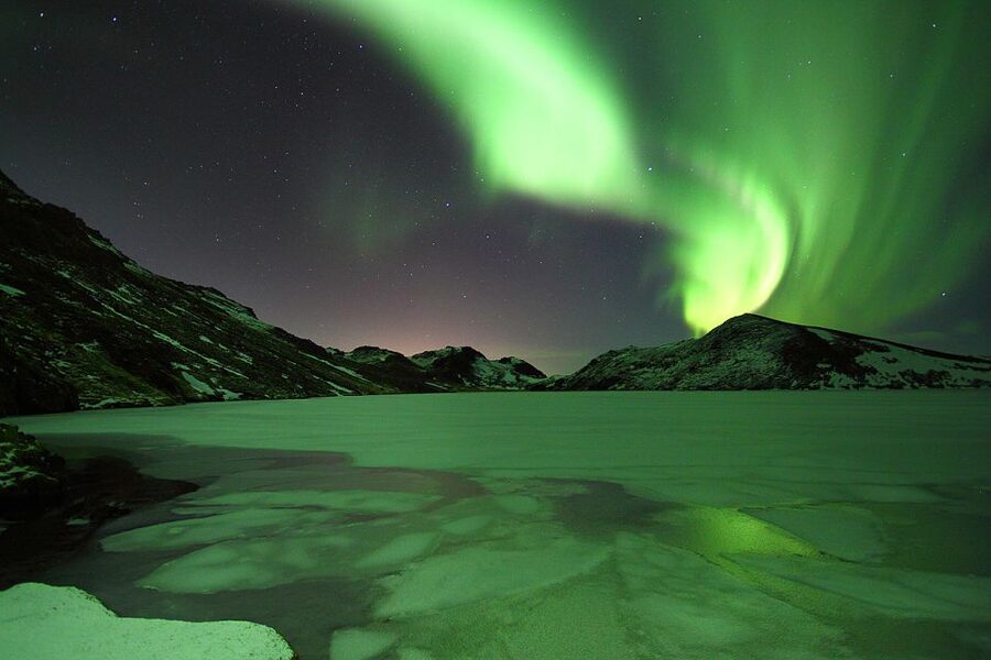 Reykjavik: Golden Circle & Northern Lights 4x4 Tour - Who should book this tour