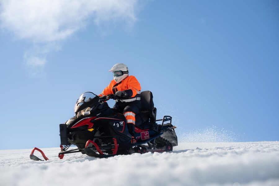 Reykjavik: Golden Circle Super Jeep Tour with Snowmobiling - Þingvellir National Park: history beneath your feet