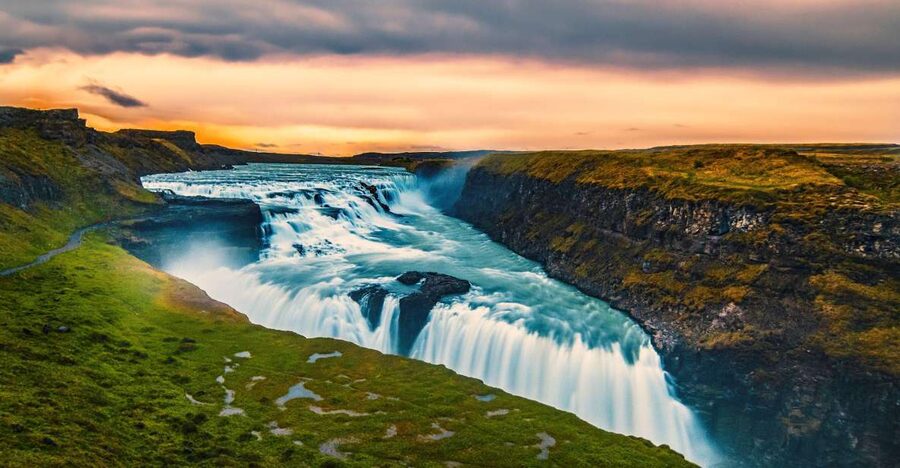 Reykjavik: Golden Circle, Tomato Farm and Kerið Crater Tour - Öxarárfoss and the first short walk