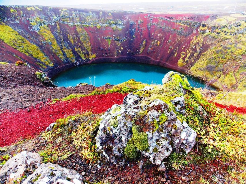 Reykjavik: Golden Circle, Tomato Farm and Kerið Crater Tour - Kerið crater closes the circle