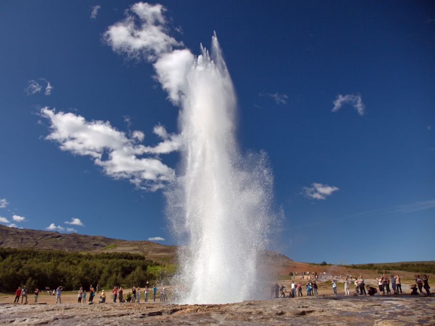 Reykjavik: Golden Circle Tour and Blue Lagoon Admission - Blue Lagoon: a calm finish with a fixed time window