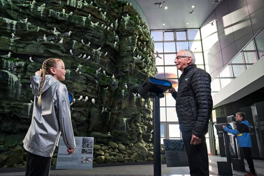 Reykjavík: Golden Circle Tour & Perlan Museum Tour - Perlan turns the outdoor day into a learning experience
