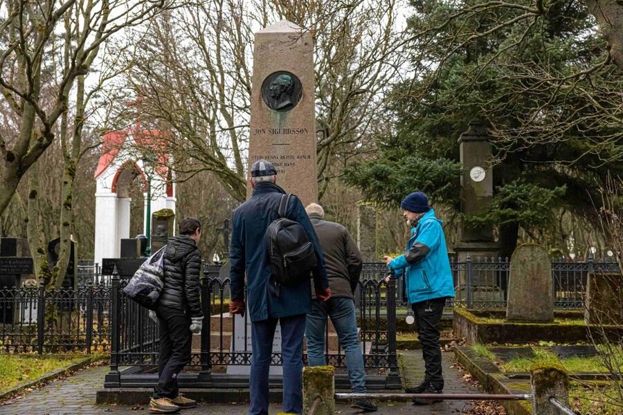 Reykjavik: Guided Folklore Walking Tour - The old graveyards and Reykjavik’s darker side