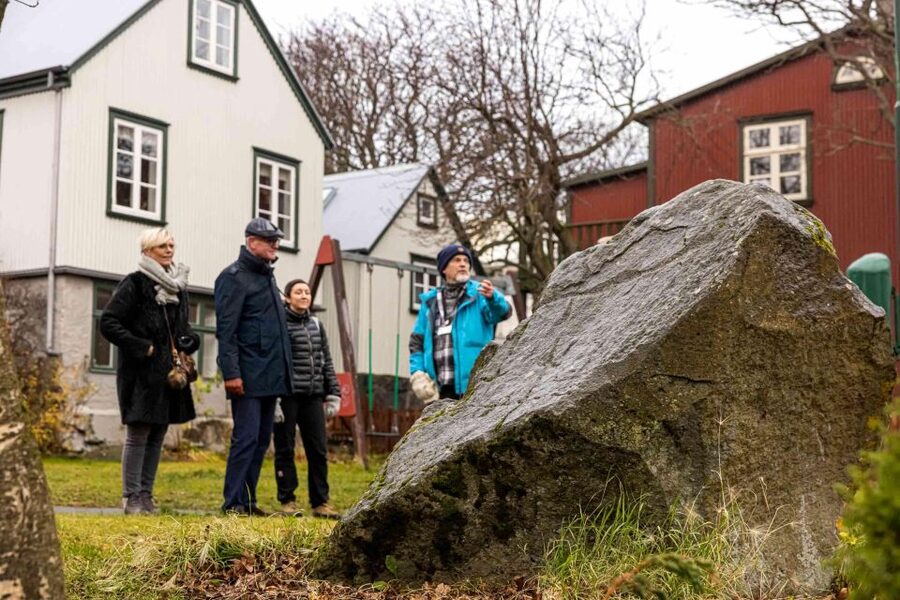 Reykjavik: Guided Folklore Walking Tour - Ingólfur Square and the first Icelandic stories