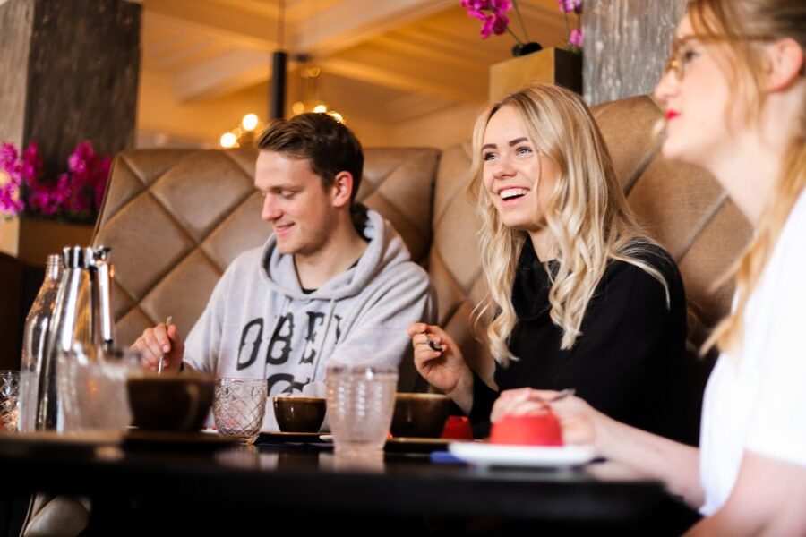 Reykjavik: Guided Foodie Walking Tour with 6 Tastings - Five stops, six to eight tastes