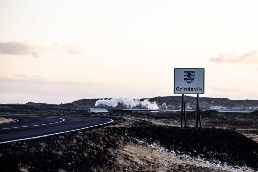 Reykjavik: Guided Tour to Volcano and Reykjanes Geopark - The bus ride across Reykjanes