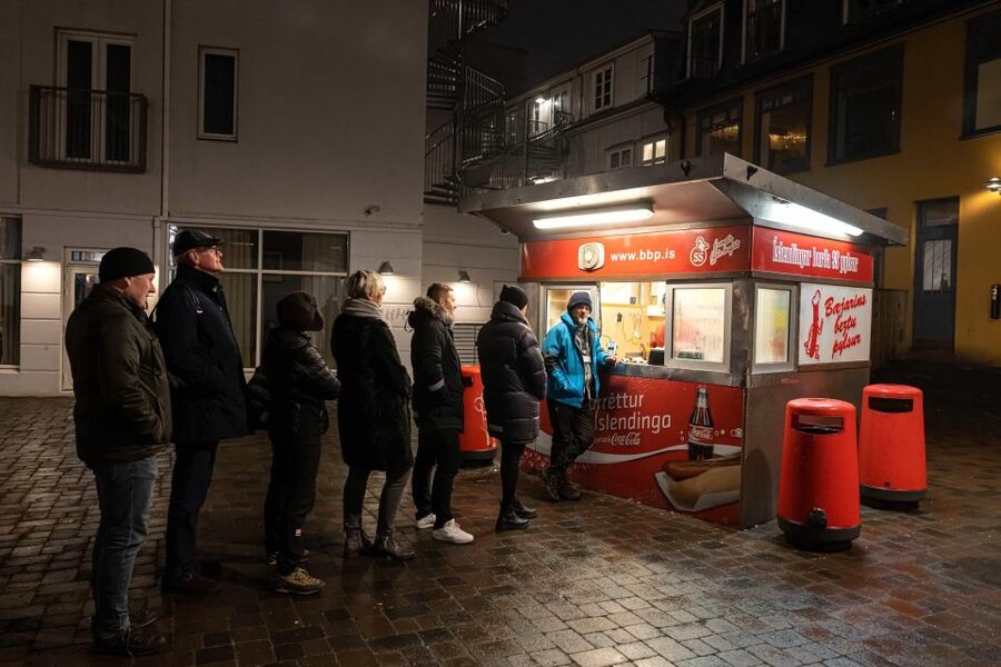 Reykjavik: Icelandic Food Tour - Walking Reykjavik between the restaurants